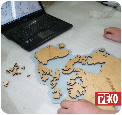 Карта мира со странами из дерева Москва